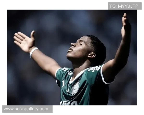 恩德里克租借里昂首秀精彩破门展现超强实力引发球迷热议